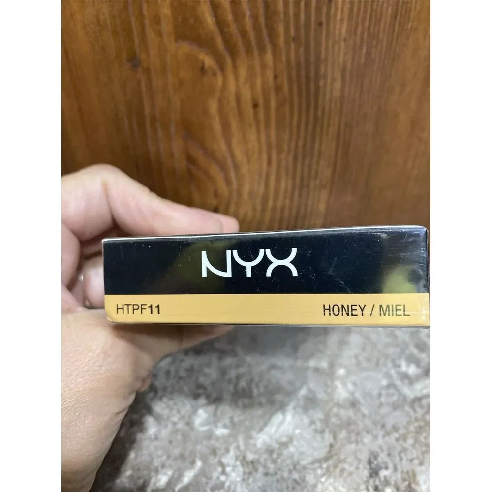 NYX Hydra Touch Powder Foundation Makeup‎ Honey HTPF11 0.31 oz New Sealed